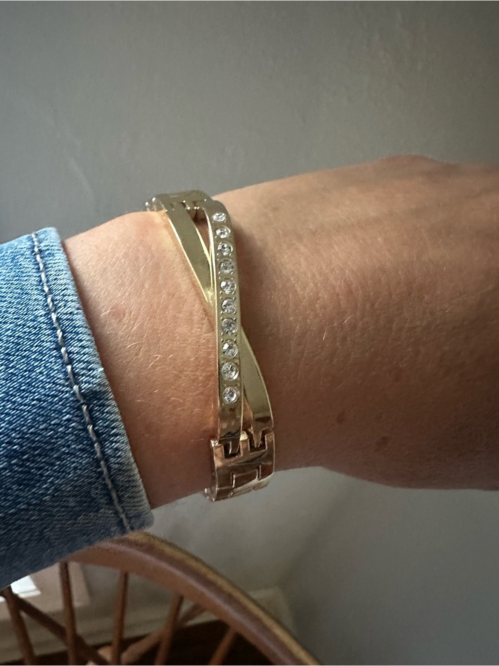 Vintage Gold Plated Twist Bracelet with Crystals and Clasp, Beautiful Quality